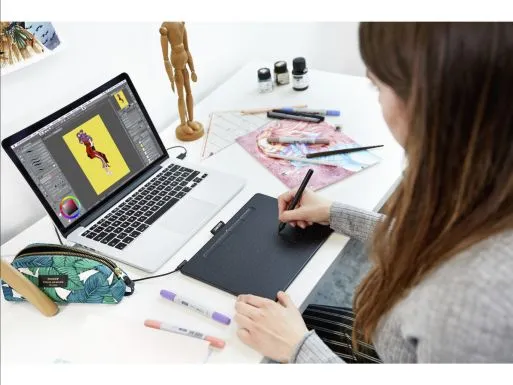 Wacom Intuos Medium Black (CTL-6100K-A)